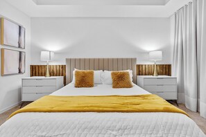 9 quartos, ferros/tábuas de passar roupa, berço de viagem, Wi-Fi