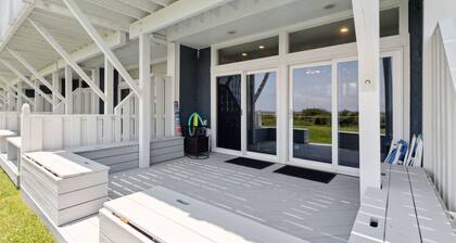 Sandpiper Sunrise - Hosted by Moore AI Rentals