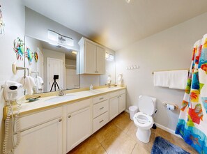 Dusche, Whirlpool, Handtücher