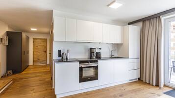 Fridge, microwave, oven, dishwasher