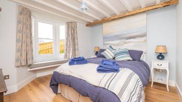 4 soverom, skrivebord, strykejern/-brett og wi-fi