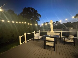 Terrace/patio - Charming 4-bedroom house with salt water pool, AC and WiFi in Hampton Bays (Hampton Bays)