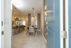 Dining - Luxury Townhouse Near Universal At Paradiso Grande (Orlando)