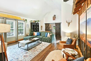 Smart-TV, peis, fotballspill og bøker