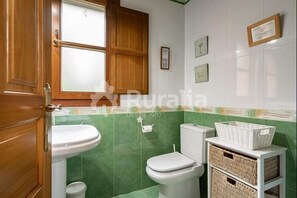 Douche, serviettes fournies