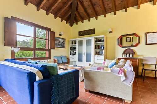 Entrecinas House in Collera