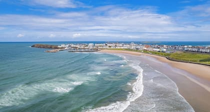 Central Portrush Penthouse Retreat