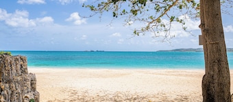 Breeze by the sea