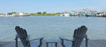 The Barbara Joan-New Houseboat