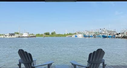 The Barbara Joan-New Houseboat