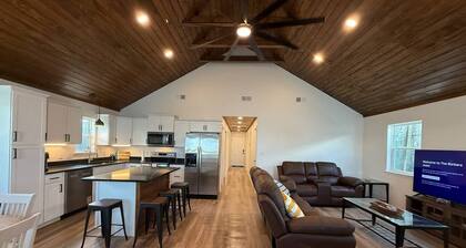 The Barbara Joan-New Houseboat