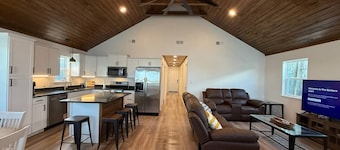 The Barbara Joan-New Houseboat