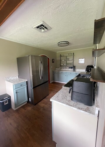 Spacious Renovated Ranch Retreat near Tackett Creek & Cumberland Gap Park, & LMU