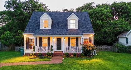 Family FUN! Luxury Touches, Mini Golf, Firepit, Fully Loaded