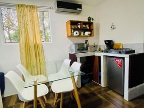 Unclassified image, 3 of 13, button