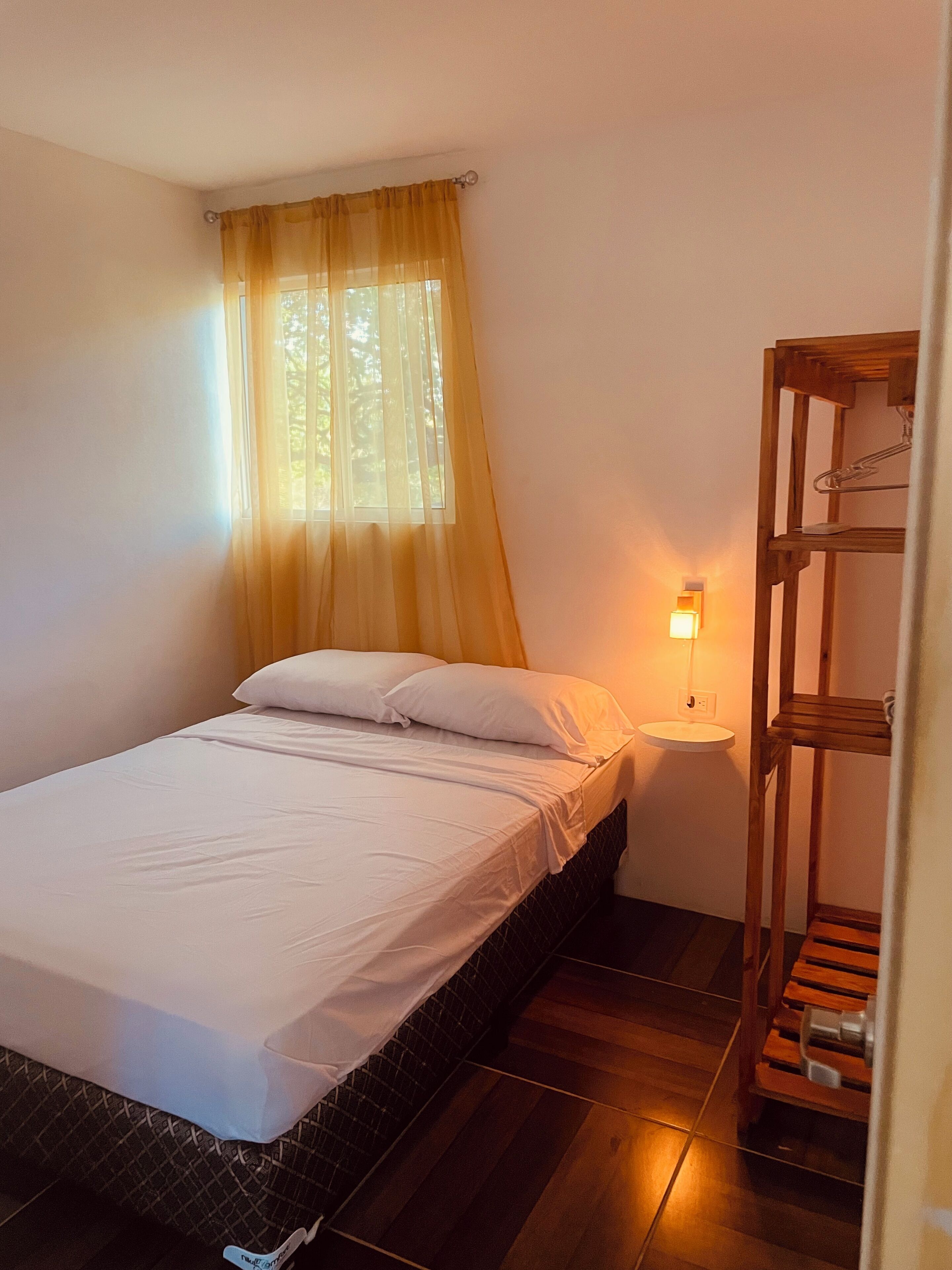 2 soveværelser, gratis Wi-Fi, sengetøj, adgang for kørestole