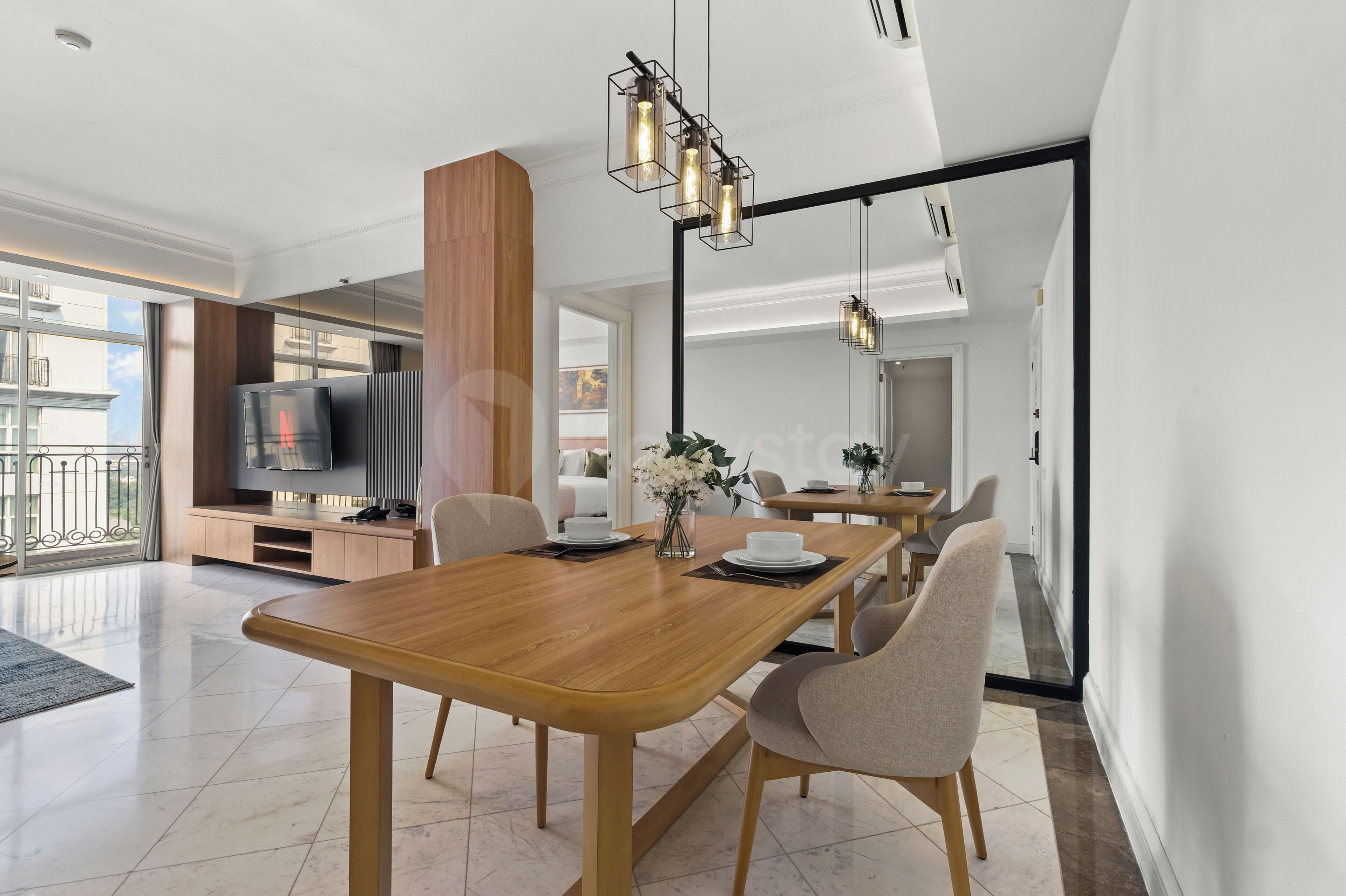 Apartment, 1 Bedroom, City View | Dining room