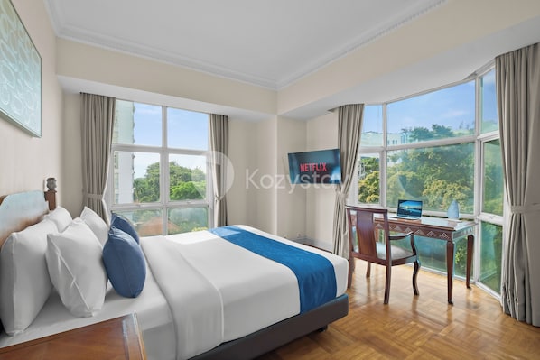 Classic Apartment, 3 Bedrooms, City View | Iron/ironing board, free WiFi