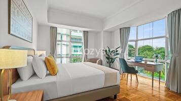 Grand Apartment, 4 Bedrooms, City View
