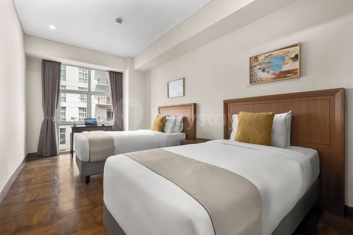 Signature Apartment, 3 Bedrooms, City View | Iron/ironing board, free WiFi, bed sheets