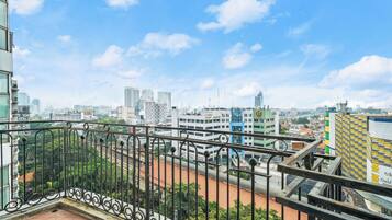 Apartment, 3 Bedrooms, City View | Balcony