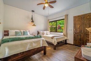 2 Schlafzimmer, Bügeleisen/Bügelbrett, Internetzugang, Bettwäsche