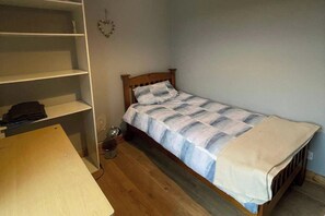 3 Schlafzimmer, Bügeleisen/Bügelbrett, WLAN, Bettwäsche