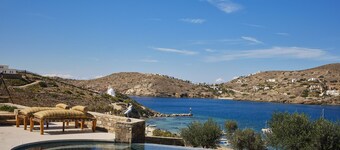 Liostasi Ona Villa, Ona Villa