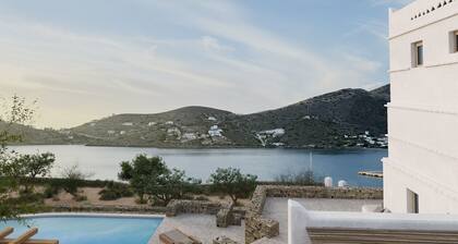 Liostasi Ona Villa, Ona Villa