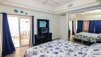 2 bedrooms, iron/ironing board, Internet, bed sheets