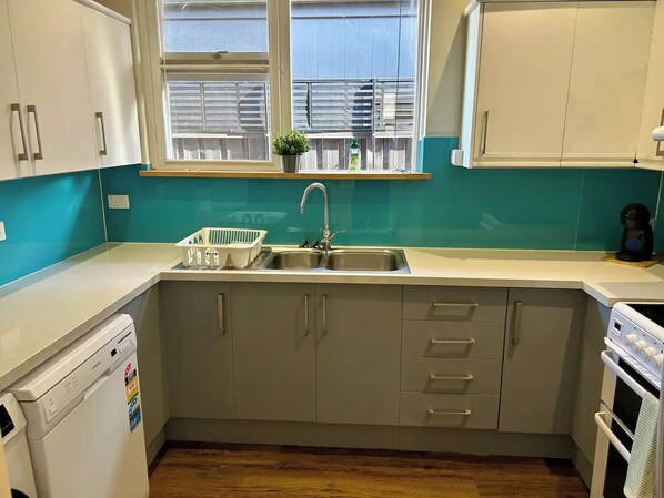 Microwave, oven, stovetop, dishwasher