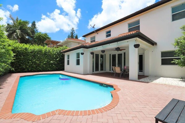 Piscina