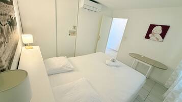 1 habitación, wifi y ropa de cama