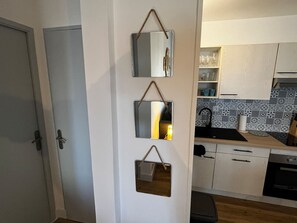 Fridge, microwave, oven, coffee/tea maker