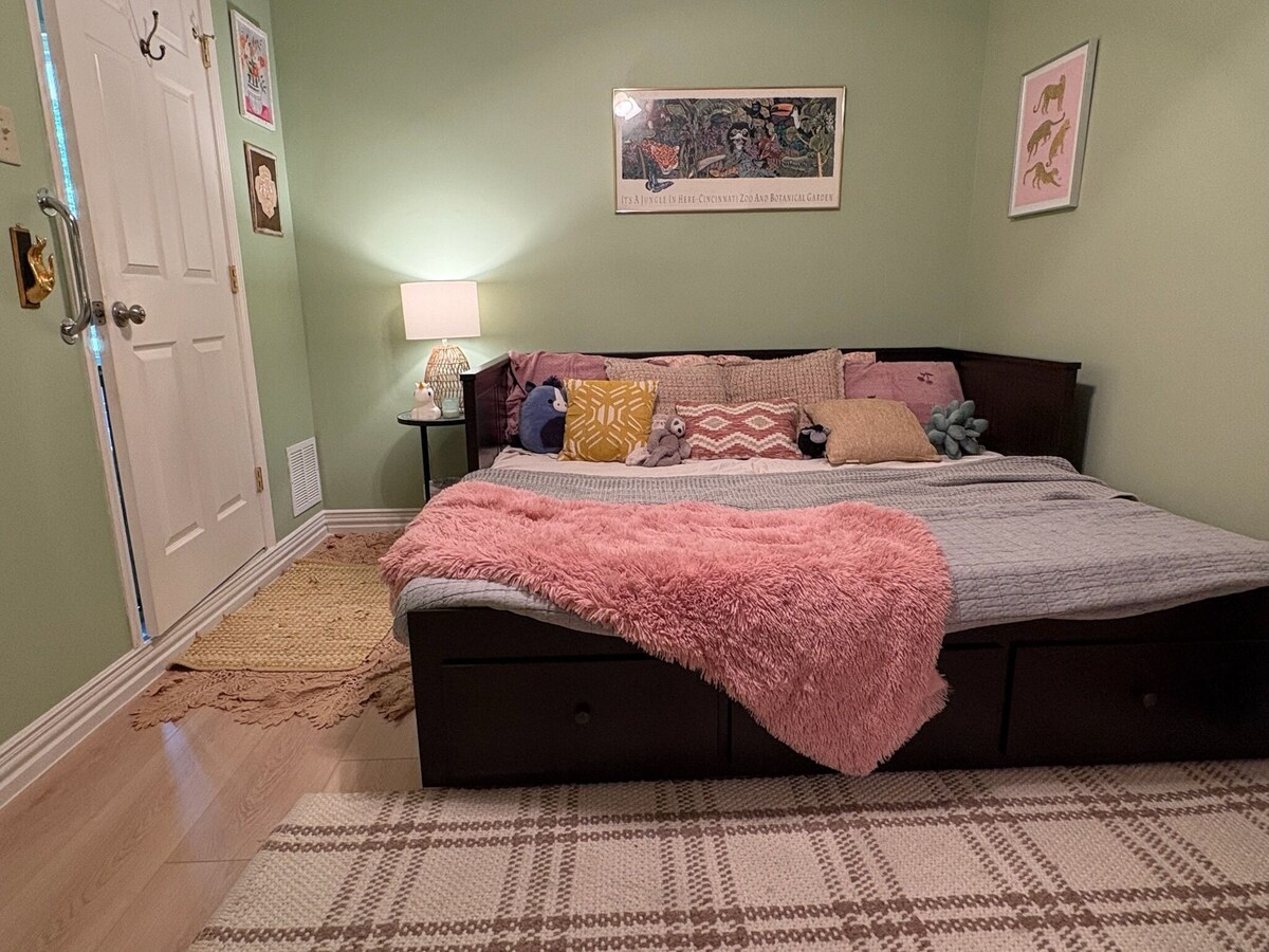 Photo 19 of Cozy Space in South Austin w/Lush Backyard