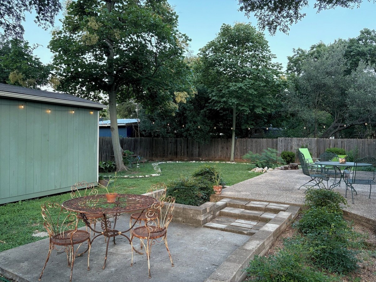 Photo 7 of Cozy Space in South Austin w/Lush Backyard