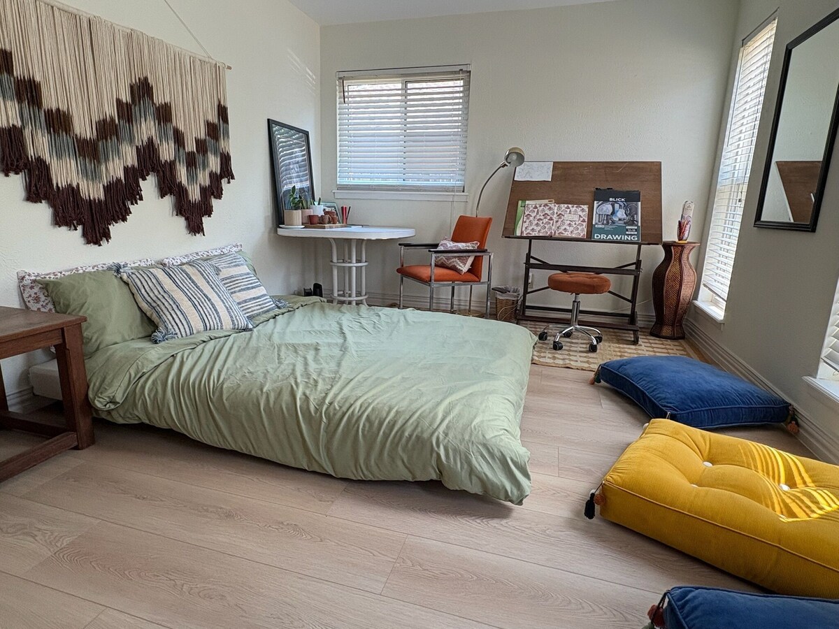 Photo 21 of Cozy Space in South Austin w/Lush Backyard
