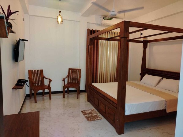 10 chambres, fer et planche à repasser, Wi-Fi, draps fournis