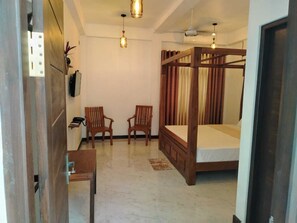 10 bedrooms, iron/ironing board, WiFi, bed sheets