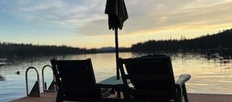 Cozy Lakefront Cottage on Sacheen Lake