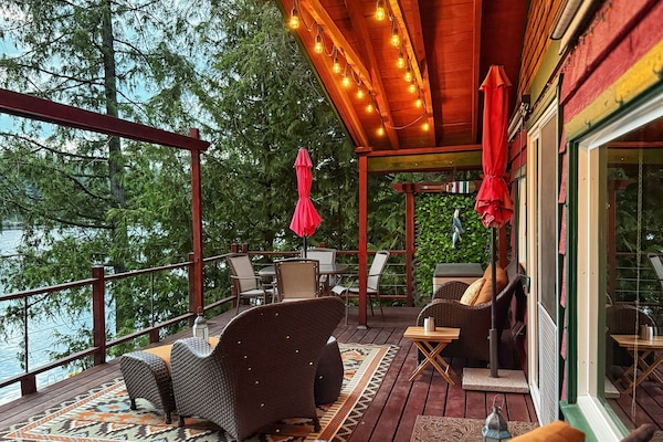 Outdoor patio space overlooking Sacheen Lake