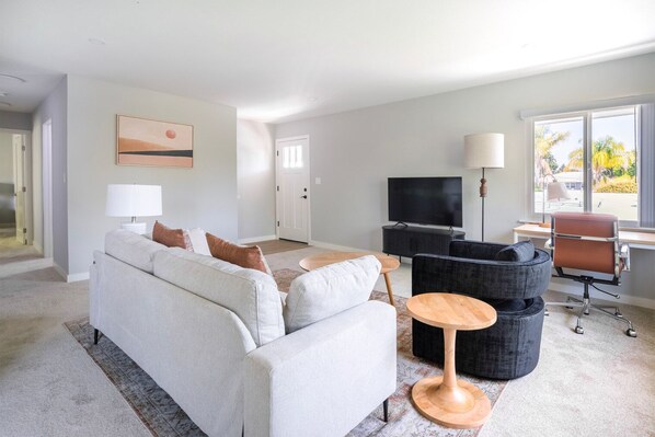 Télévision, chaîne hi-fi