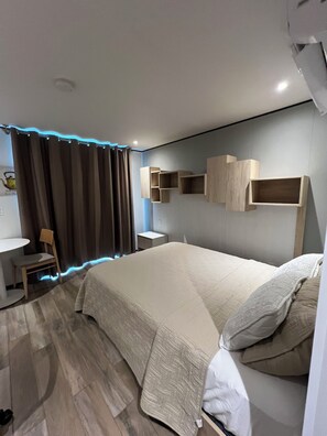 1 bedroom, desk, iron/ironing board, free WiFi - Cozy Maho Studio w/ Pool & Gym + Beach Nearby (Philipsburg)