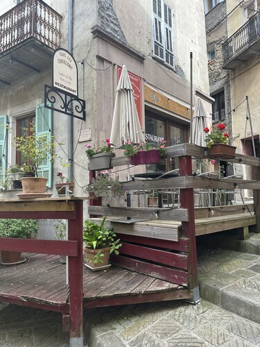 In the heart of the Mercantour Park, typical apartment full of charm!