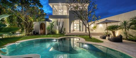 Alberca al aire libre