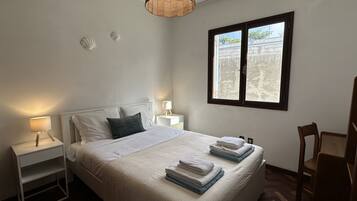 3 bedrooms, in-room safe, iron/ironing board, free WiFi