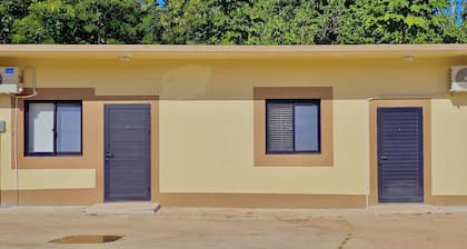 Pedros Heights: Charming 2-bedroom villa with AC and WiFi in serene Adacao