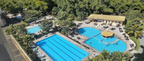6 outdoor pools, pool umbrellas, pool loungers