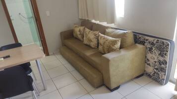 ๋ฒ ์ด์ง ์ํํธ | ๊ฑฐ์ค ๊ณต๊ฐ | ๋์งํธ ์ฑ๋ ์์ฒญ์ด ๊ฐ๋ฅํ 32์ธ์น ํ๋ฉด TV, TV