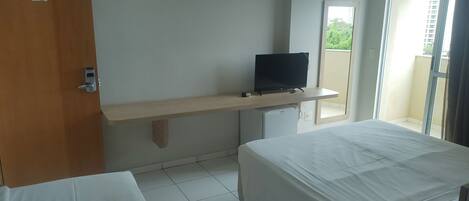 Suite | In-room safe, free WiFi, bed sheets